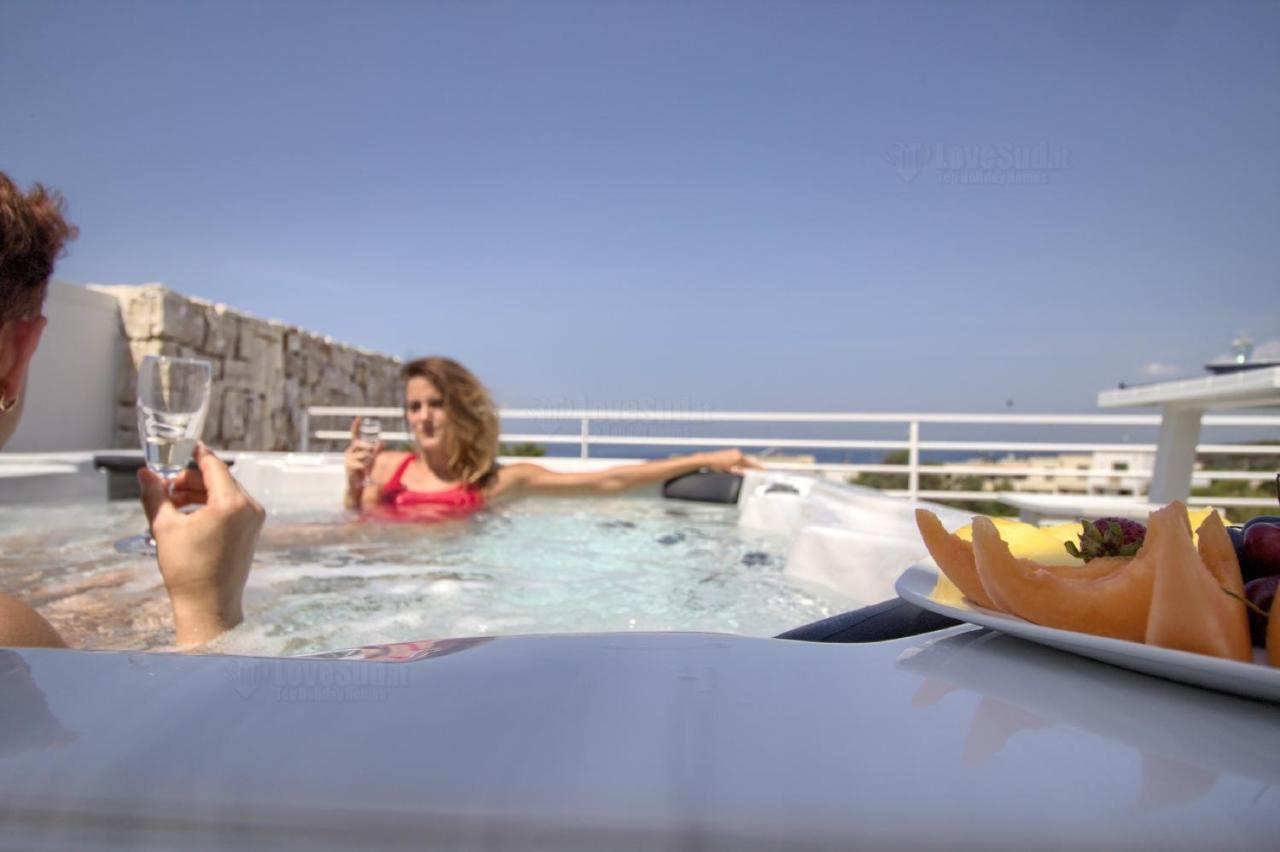 Jacuzzi Holiday Homes By Lovesud Santa Maria di Leuca Eksteriør bilde