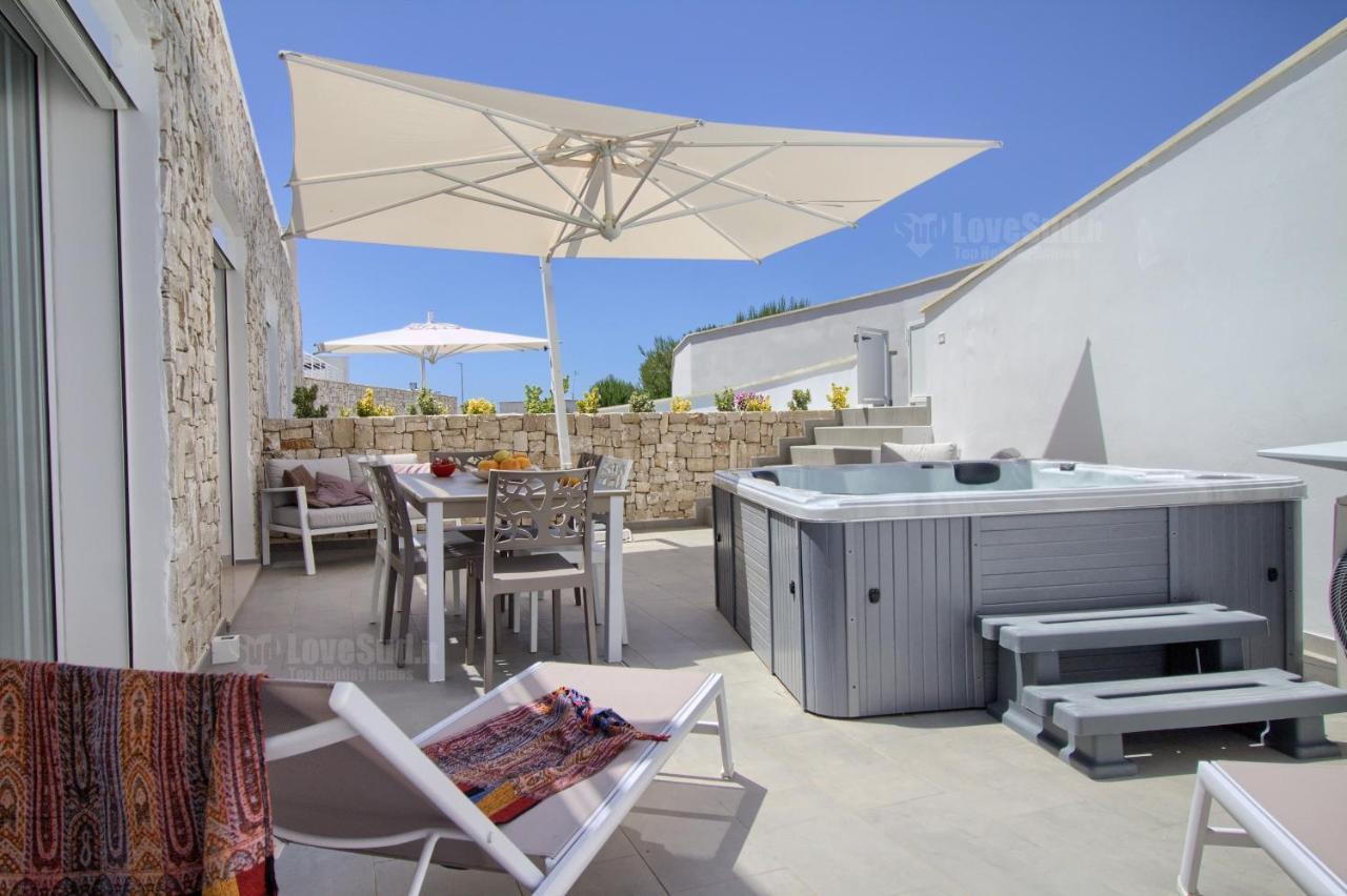 Jacuzzi Holiday Homes By Lovesud Santa Maria di Leuca Eksteriør bilde