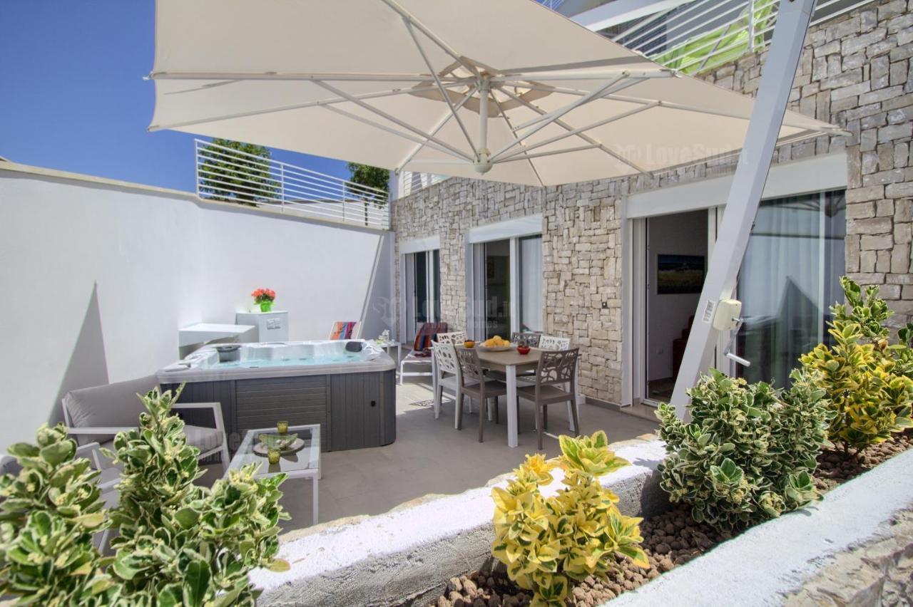 Jacuzzi Holiday Homes By Lovesud Santa Maria di Leuca Eksteriør bilde
