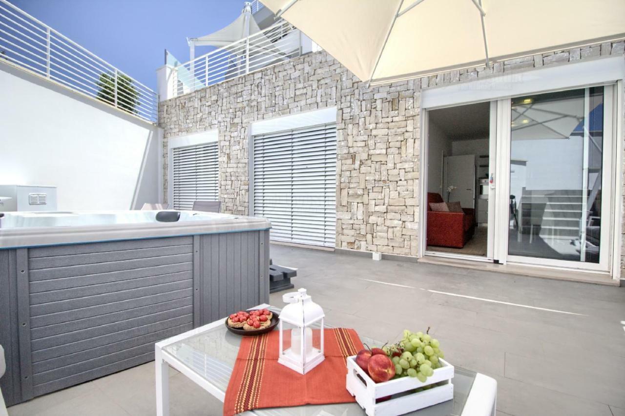 Jacuzzi Holiday Homes By Lovesud Santa Maria di Leuca Eksteriør bilde